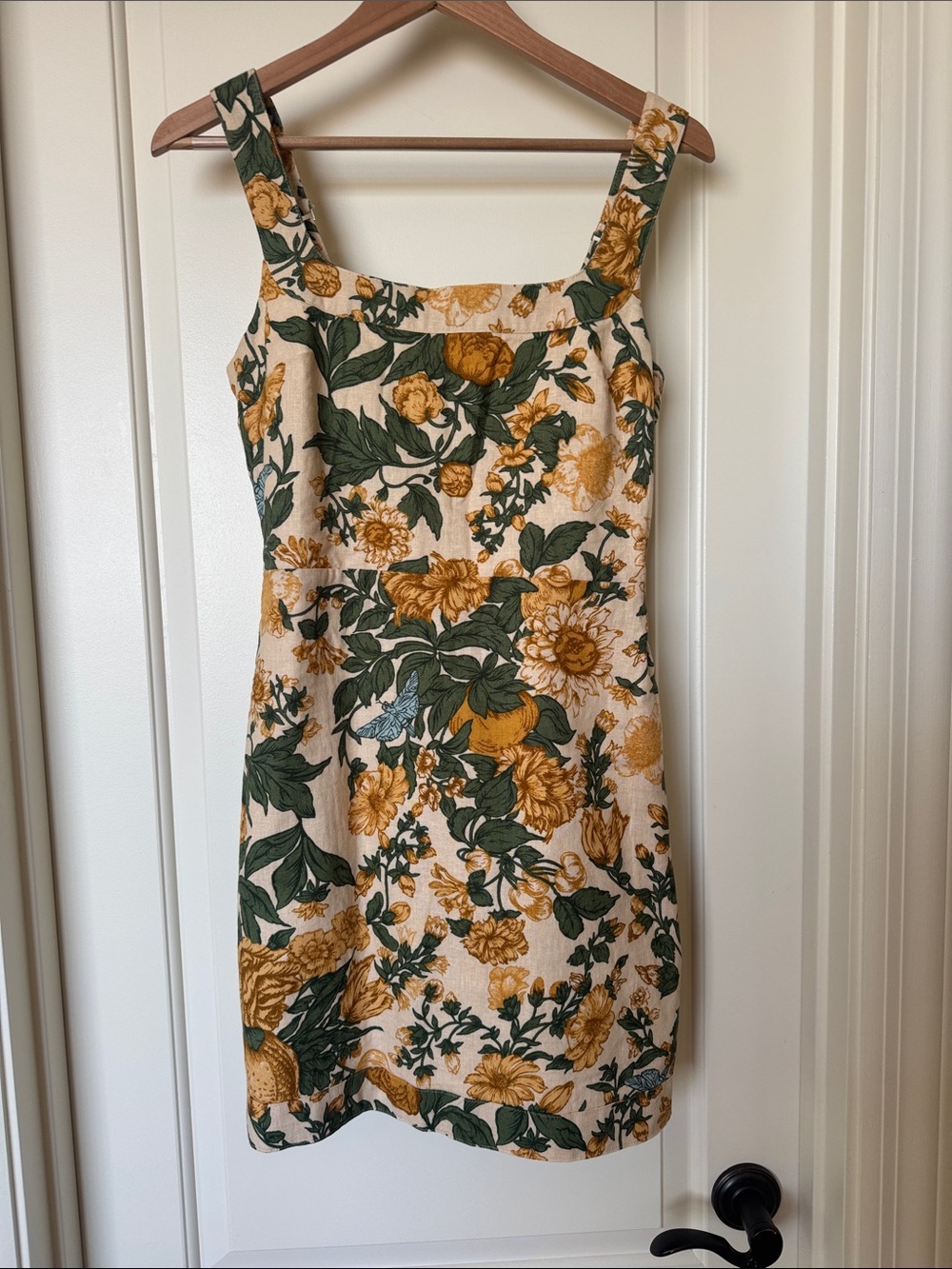 Abercrombie & Fitch Floral Square-Neck Sundress in linen blend. Size small tall